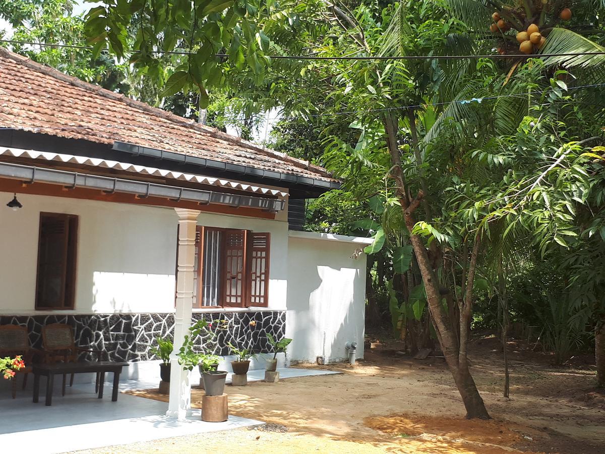 New Sam Tourist Inn Weligama Exterior foto